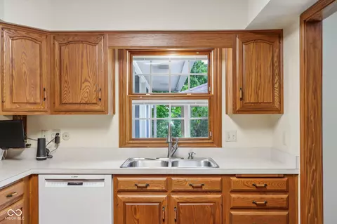 Kitchen - 1207 Reeves Rd, Plainfield, IN 46168 photo 5 of 8
