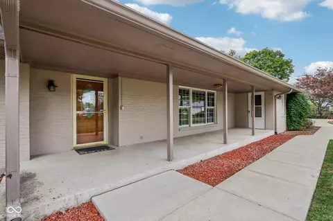 Exterior - 1207 Reeves Rd, Plainfield, IN 46168 photo 4 of 38