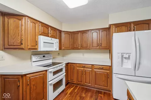 Kitchen - 1207 Reeves Rd, Plainfield, IN 46168 photo 7 of 8