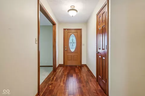 Entry Way - 1207 Reeves Rd, Plainfield, IN 46168 photo 3 of 6