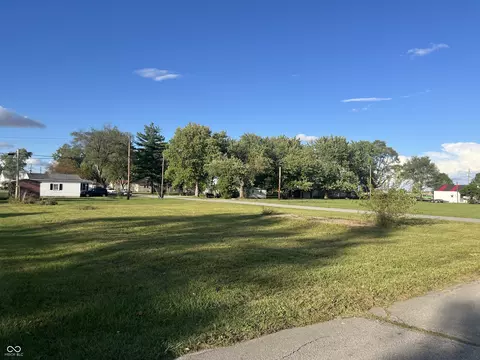 2426 N D St, Elwood, IN 46036