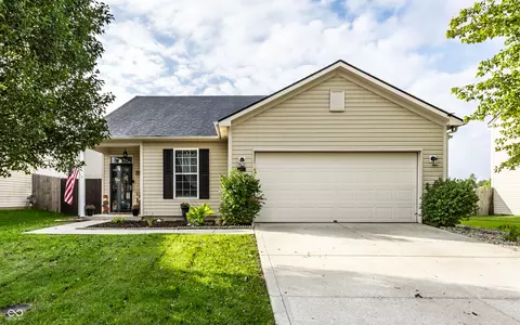 9103 Cornus Ct, Camby, IN 46113
