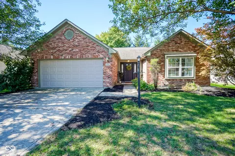 11454 Meadowlark Cir, Fishers, IN 46038