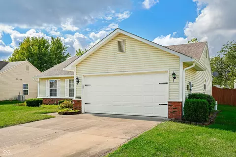 544 N Shore Blvd, Franklin, IN 46131