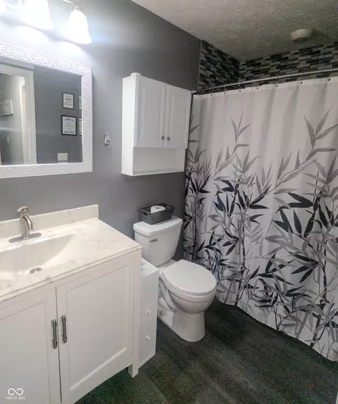 Bath - 651 Redwood Dr, Pendleton, IN 46064 photo 2 of 2
