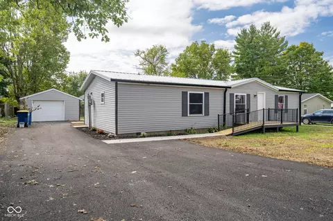 1120 Avenue C St, Greencastle, IN 46135