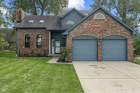 3167 Buckmoor Ct, Greenwood, IN 46143