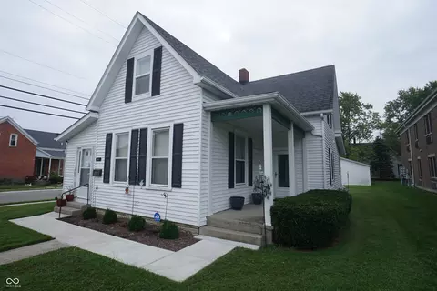 22 N Depot St, Batesville, IN 47006