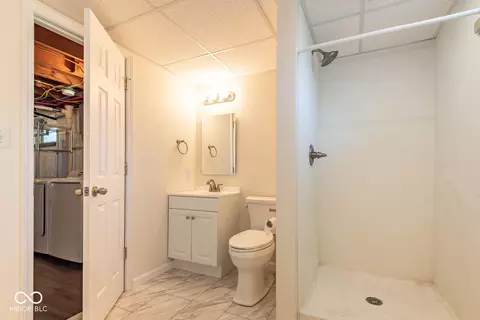 Bath - 4219 E Deckard Dr, Bloomington, IN 47408 photo 2 of 2