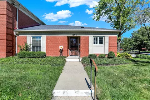 7364 Lions Head Dr, Indianapolis, IN 46260