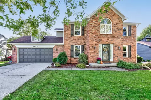 9825 Scotch Pine Ln, Indianapolis, IN 46256