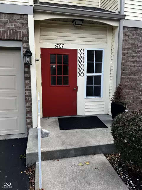 3707 E Barrington Dr # D102, Bloomington, IN 47408