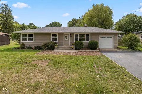 305 Maple St, Greenwood, IN 46142