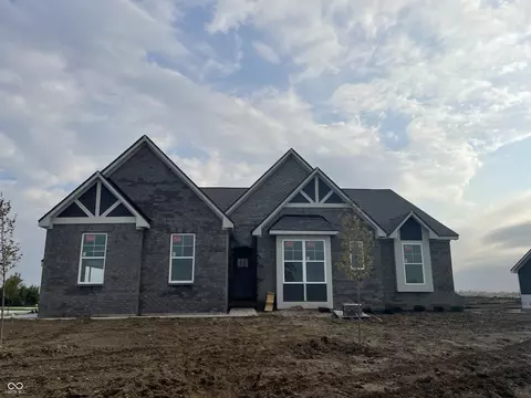 1173 Old Adobe Ln, Greenwood, IN 46143