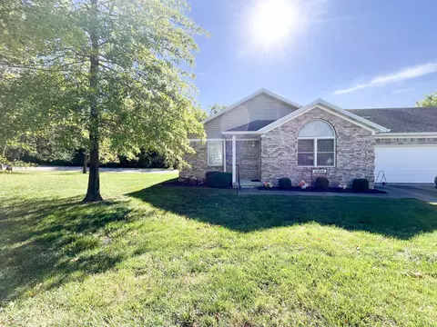 355 Southfork Dr, Crawfordsville, IN 47933