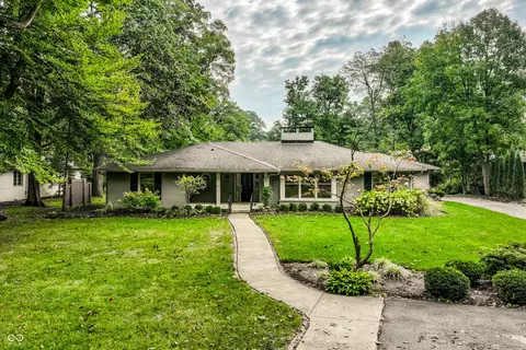 8135 Sycamore Rd, Indianapolis, IN 46240