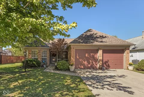 7798 Jamestown S Dr, Fishers, IN 46038