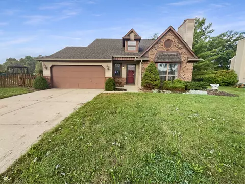 7428 Camberwood Dr, Indianapolis, IN 46268