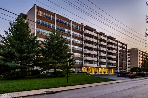 25 E 40th St #3C, Indianapolis, IN 46205