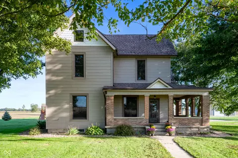 2074 E 900 N, Rushville, IN 46173
