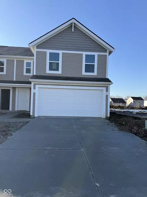 10827 Penwell Way, Indianapolis, IN 46235