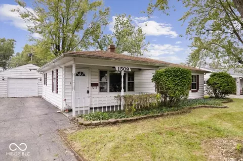 1509 W Royale Dr, Muncie, IN 47304