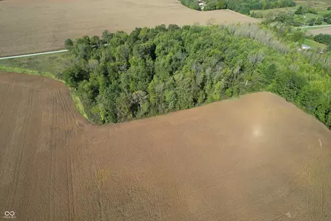 100 S East St, Pendleton, IN 46064 photo 2
