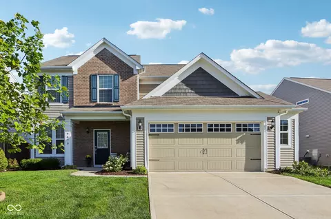 6670 Keepsake Dr, Whitestown, IN 46075