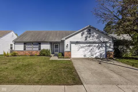 22 Lake Dr N, Brownsburg, IN 46112