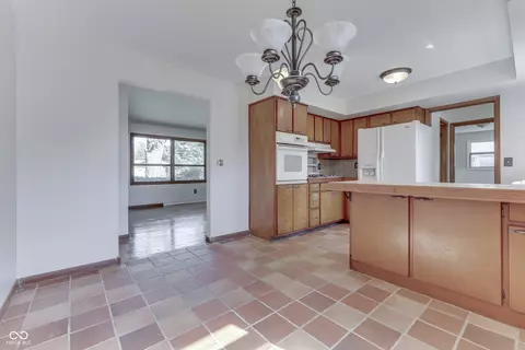 Kitchen - 6341 Apache Dr, Indianapolis, IN 46254 photo 1 of 6