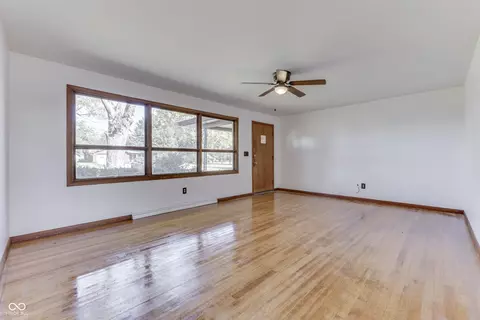 Living - 6341 Apache Dr, Indianapolis, IN 46254 photo 3 of 7