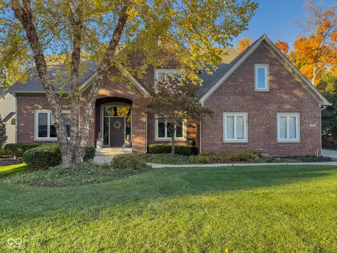 11546 Old Stone Dr, Indianapolis, IN 46236