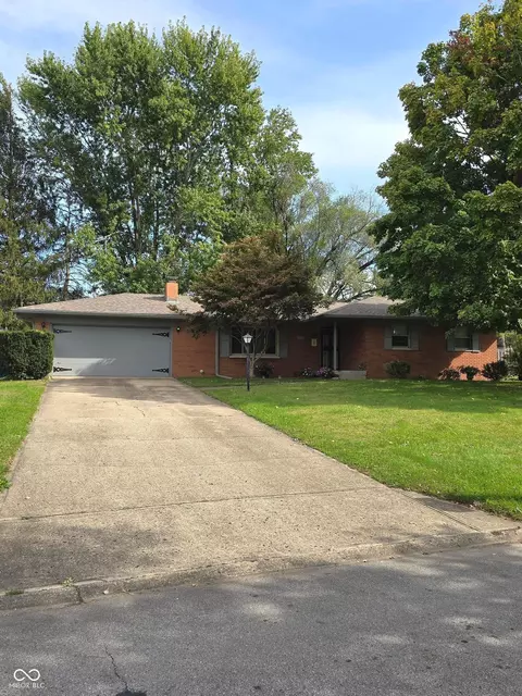 6329 Meridian Woods Blvd, Indianapolis, IN 46217