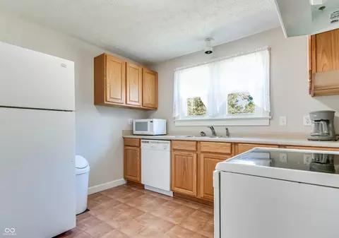 Kitchen - 3300 Clark St, Plainfield, IN 46168 photo 2 of 2