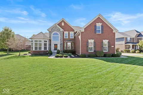 11205 Glen Avon Way, Zionsville, IN 46077