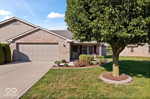 1730 Magnolia Dr, Greenwood, IN 46143