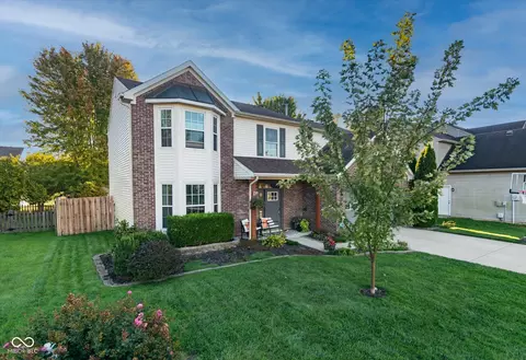 10507 Silver Ridge Cir N, Fishers, IN 46038
