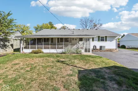 Exterior - 1423 Pierce Dr, Plainfield, IN 46168 photo 9 of 11