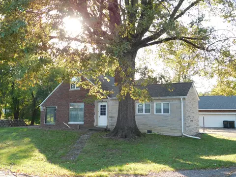 43 E Hill St, Fountaintown, IN 46130