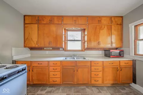 114 E Main St, Markleville, IN 46056 photo 13