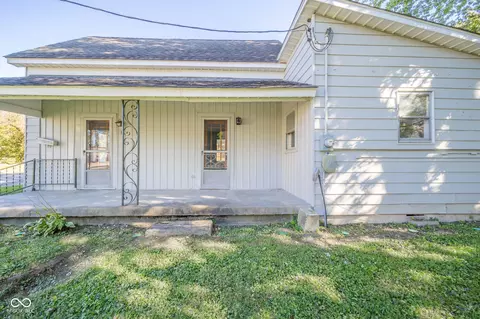 114 E Main St, Markleville, IN 46056 photo 4