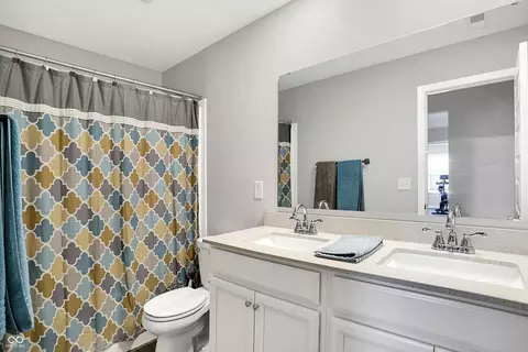 Bath - 8670 Kellner St, Pendleton, IN 46064 photo 3 of 3