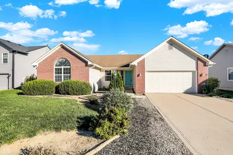 6654 Blackthorn Dr, Indianapolis, IN 46221