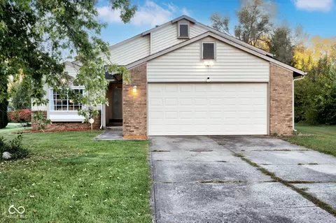 8552 Friendship Ln, Indianapolis, IN 46217