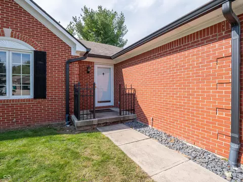 Exterior - 584 Summit Dr, Plainfield, IN 46168 photo 17 of 20