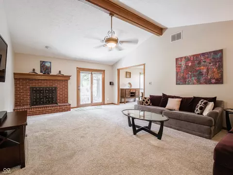 Living - 584 Summit Dr, Plainfield, IN 46168 photo 1 of 2