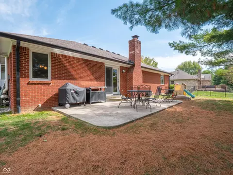 Exterior - 584 Summit Dr, Plainfield, IN 46168 photo 5 of 20