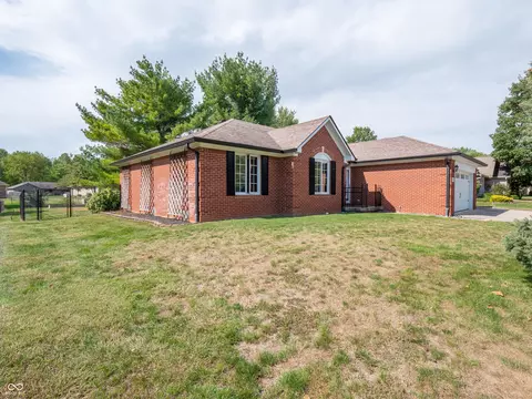 Exterior - 584 Summit Dr, Plainfield, IN 46168 photo 16 of 20