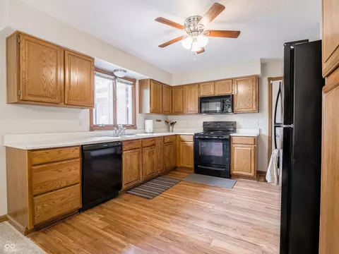 Kitchen - 584 Summit Dr, Plainfield, IN 46168 photo 1 of 5