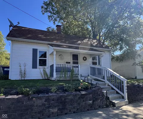 1009 S Crown St, Greencastle, IN 46135
